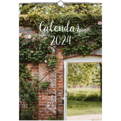 Calendar de perete 2024